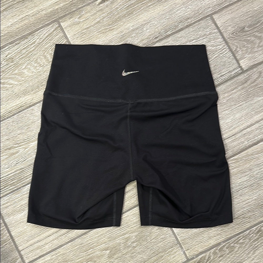 Nike yoga fit bike shorts size L